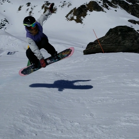 Meet your Posher, Erin ☃️ - Picture 2 of 2